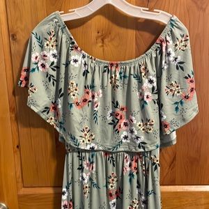 Adorable maxi dress size L